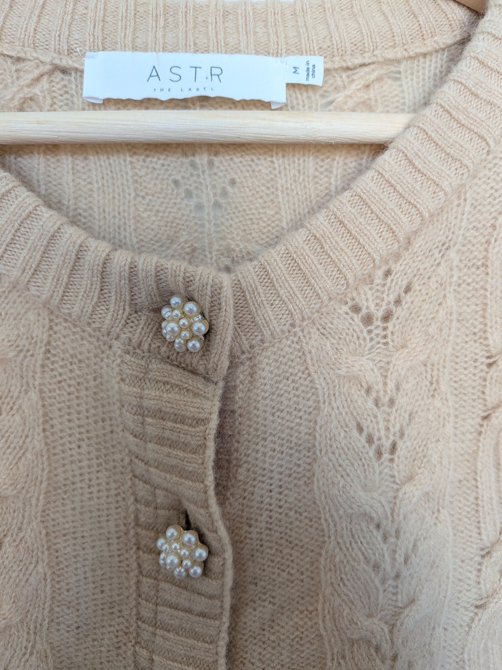 ASTR the Label "Peri" Cable Knit Cropped Cardigan, Vanilla, 100% Wool - Picture 2 of 4